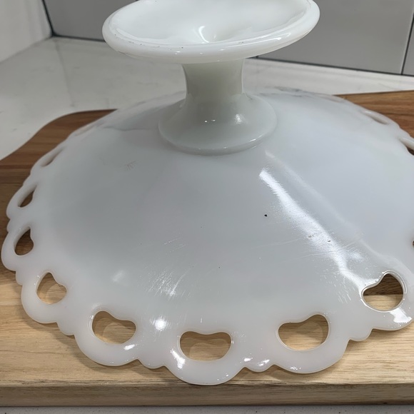 Vintage Anchor Hocking Old Colony Lace White Milk Pedestal Cake Stand - Picture 8 of 8
